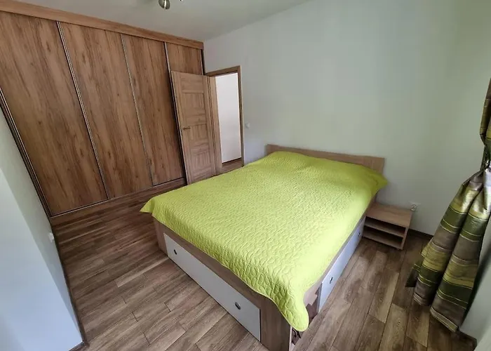 Uroczy Apartament Blisko Jeziora